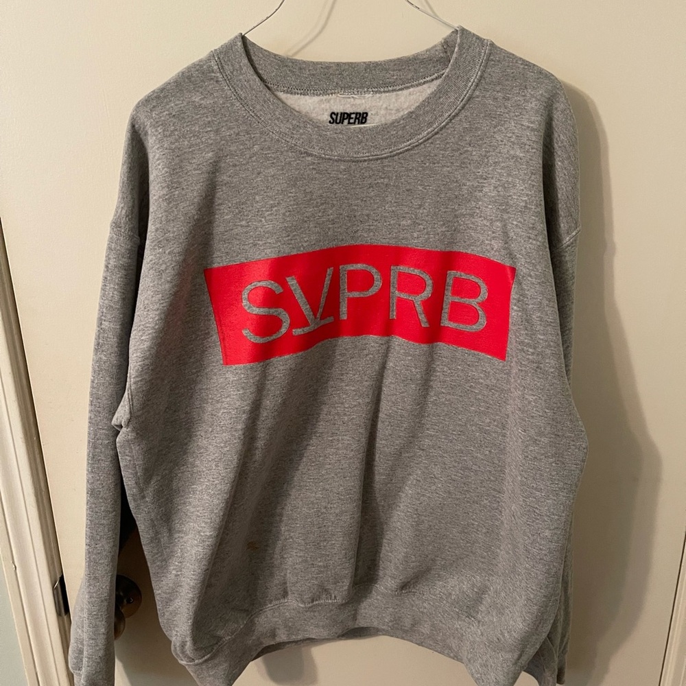 Red and Gray Crewneck Sweater with Casual Style